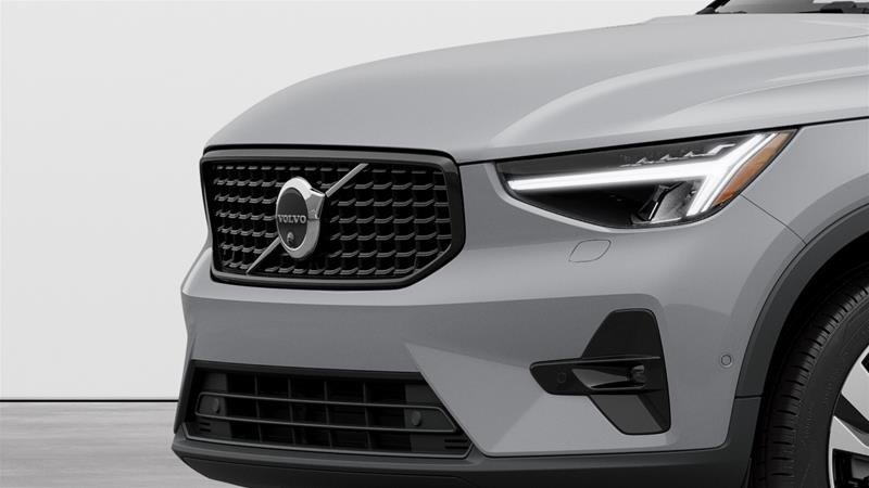 2025 Volvo XC40 B5 AWD Plus Dark Theme in Ajax, Ontario at Volvo Cars Lakeridge - 2 - w1024h768px