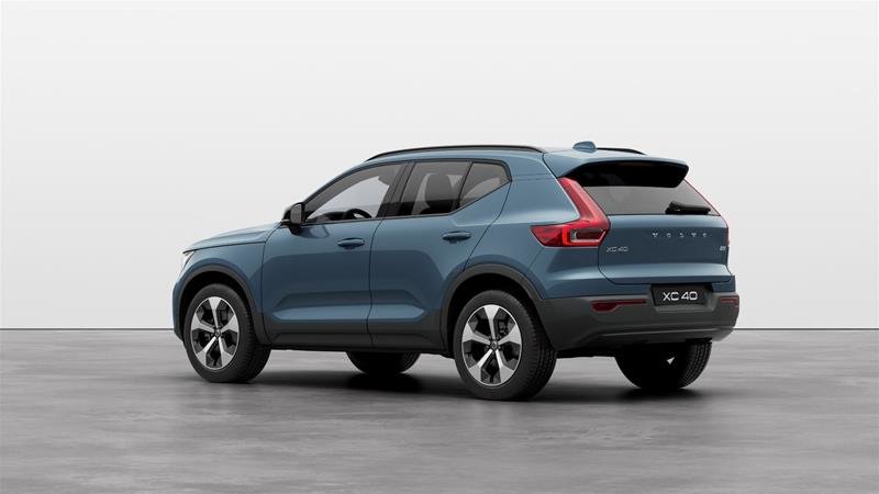 2025 Volvo XC40 B5 AWD Plus Dark Theme in Ajax, Ontario at Volvo Cars Lakeridge - 2 - w1024h768px