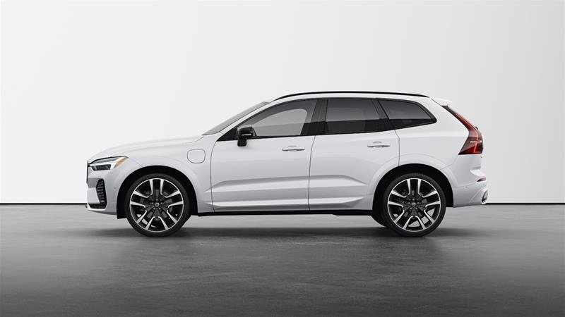 2025 Volvo XC60 Plug-in Hybrid T8 AWD Ultra Dark Theme in Ajax, Ontario at Volvo Cars Lakeridge - 10 - w1024h768px