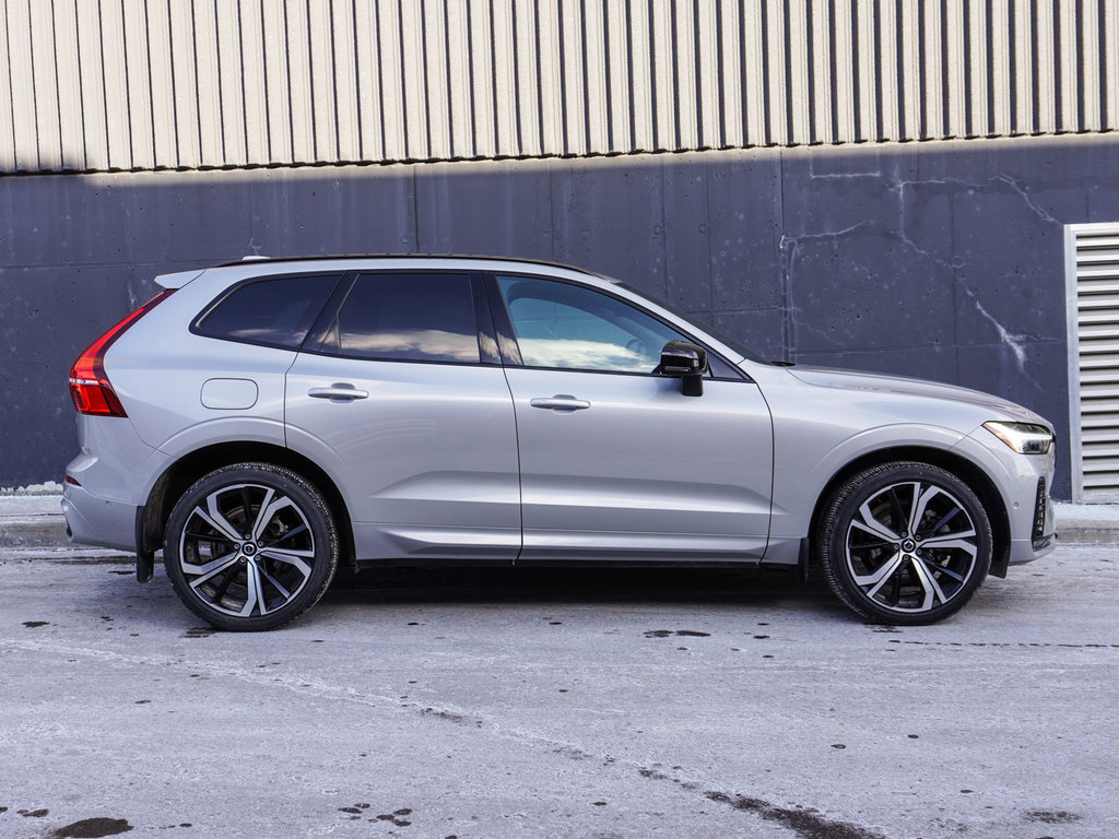 2022 Volvo XC60 B6 R-Design in Ajax, Ontario at Volvo Cars Lakeridge - 4 - w1024h768px