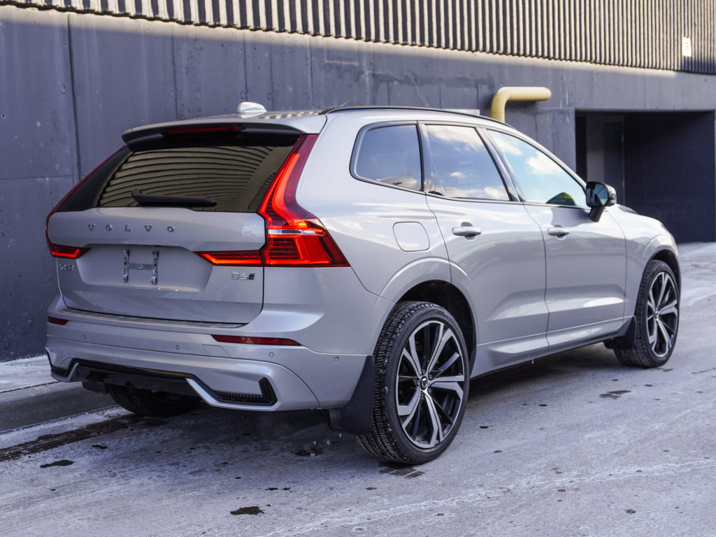 2022 Volvo XC60 B6 R-Design in Ajax, Ontario at Volvo Cars Lakeridge - 5 - w1024h768px