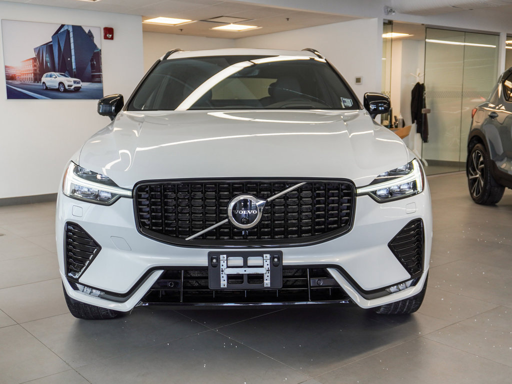 2022 Volvo XC60 B6 R-Design in Ajax, Ontario at Volvo Cars Lakeridge - 3 - w1024h768px