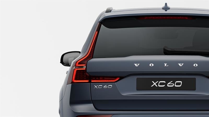 2025 Volvo XC60 B5 AWD Ultra Dark Theme in Ajax, Ontario at Volvo Cars Lakeridge - 10 - w1024h768px