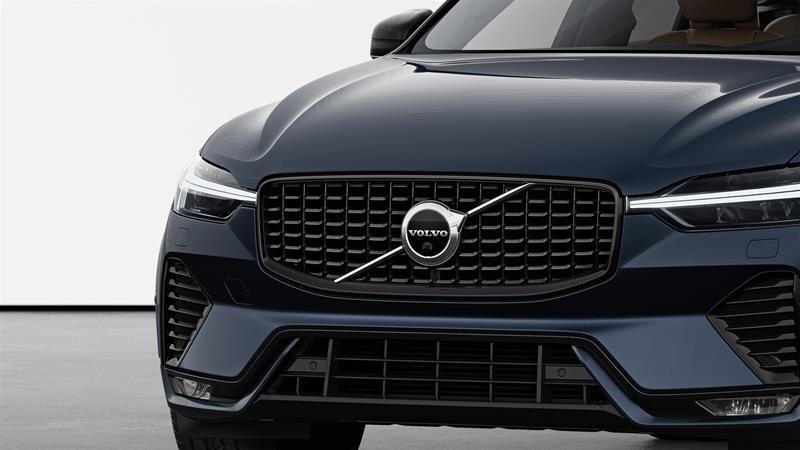 2025 Volvo XC60 B5 AWD Ultra Dark Theme in Ajax, Ontario at Volvo Cars Lakeridge - 6 - w1024h768px