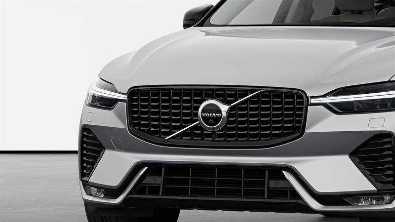 2025 Volvo XC60 B5 AWD Plus Dark Theme in Ajax, Ontario at Volvo Cars Lakeridge - 12 - w1024h768px