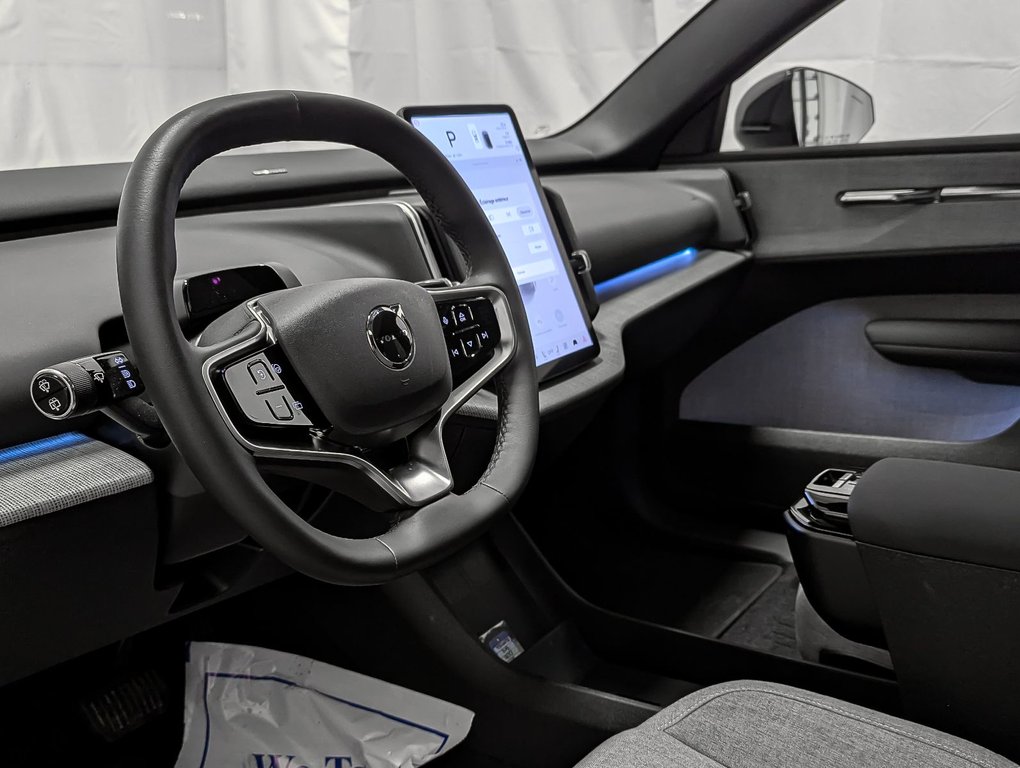 2025 Volvo EX30 Twin Motor Performance AWD Ultra-7