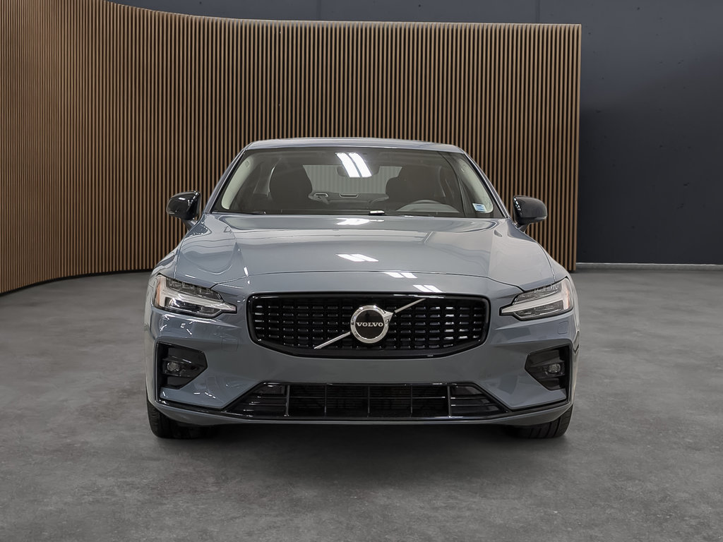 2024 Volvo S60 B5 AWD Core Dark Theme-1