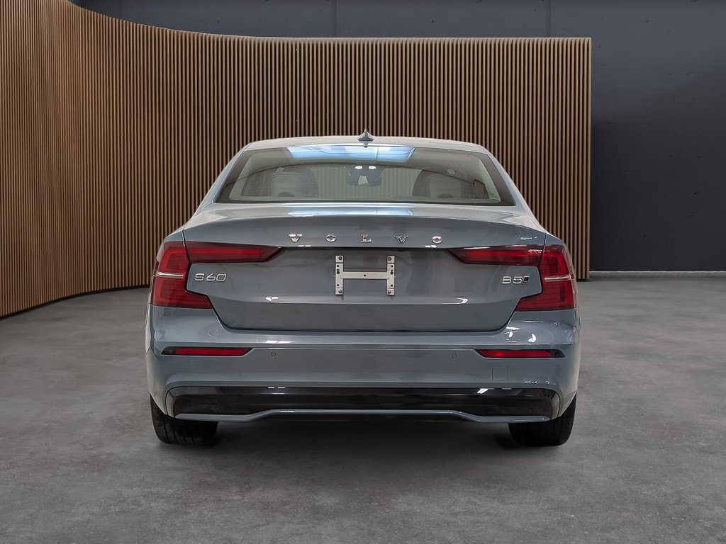 2024 Volvo S60 B5 AWD Core Dark Theme-4
