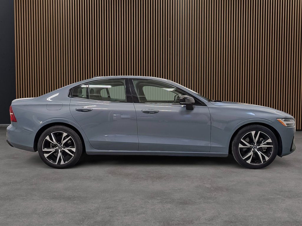 2024 Volvo S60 B5 AWD Core Dark Theme-6