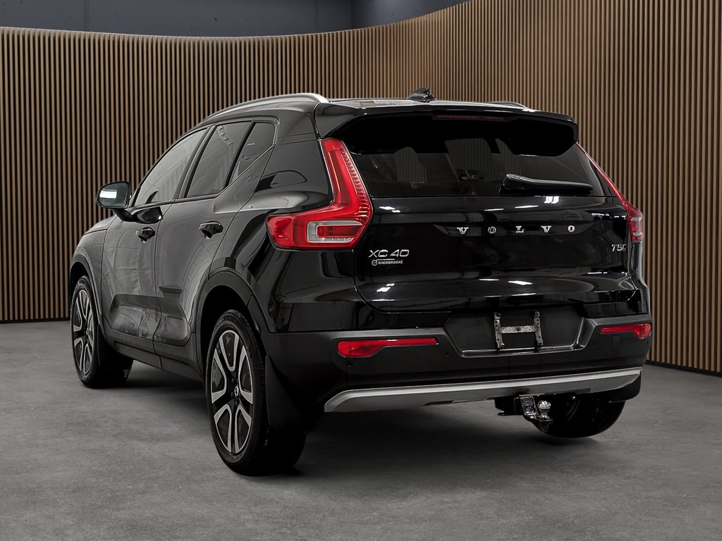 2022 Volvo XC40 T5 AWD Momentum-3