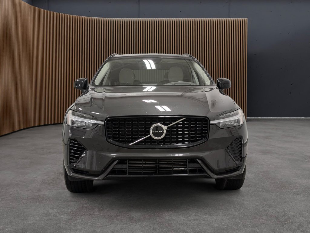 2024 Volvo XC60 Recharge T8 eAWD PHEV Core Dark Theme-1