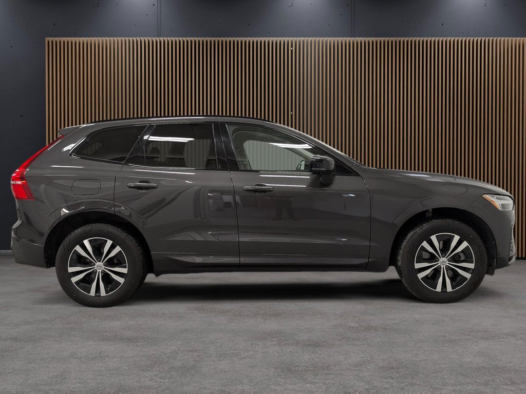 2024 Volvo XC60 Recharge T8 eAWD PHEV Core Dark Theme-6