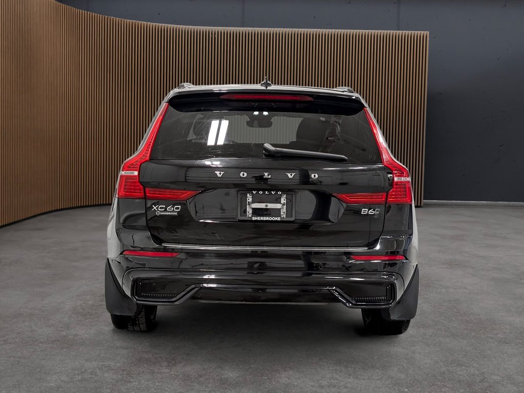Volvo XC60 B6 AWD R-Design 2022-4