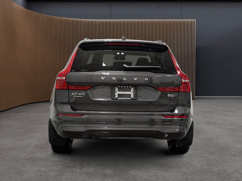 2023 Volvo XC60 B6 AWD Core - Base-4