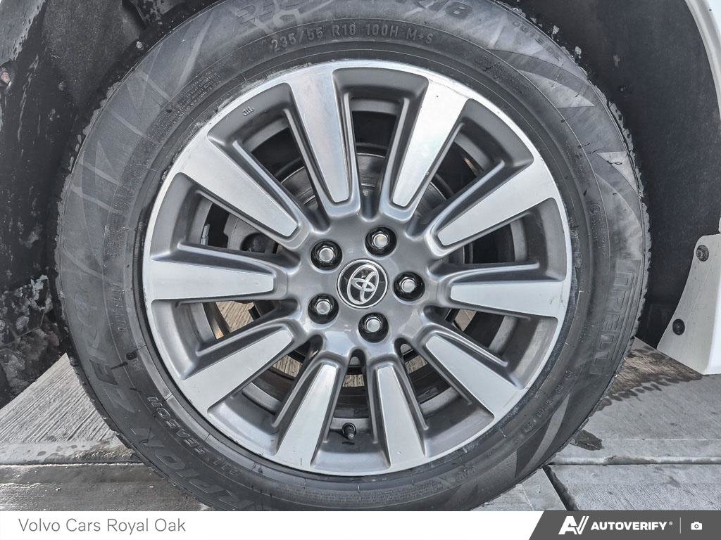 2020 Toyota Sienna XLE-5