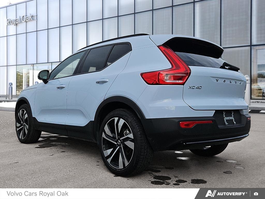 2025 Volvo XC40 Ultra Dark Theme-3