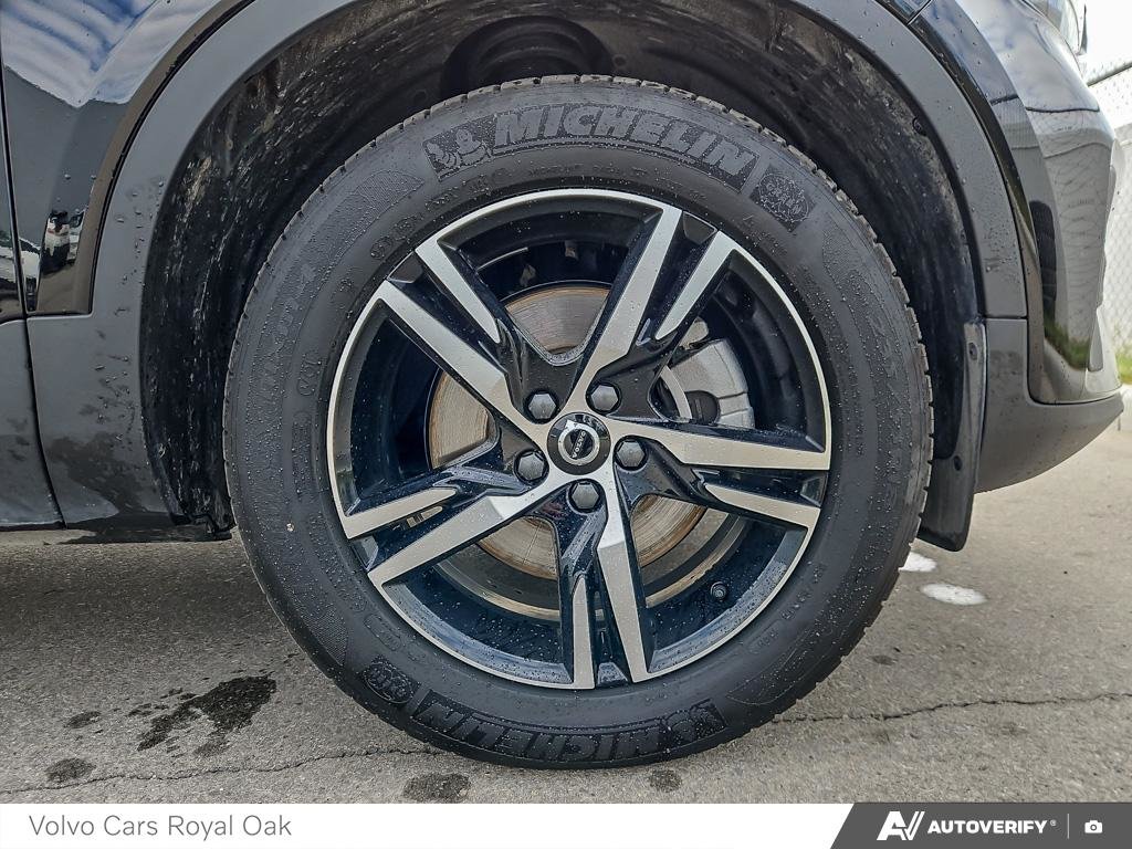 2025 Volvo XC40 Core Bright Theme-5