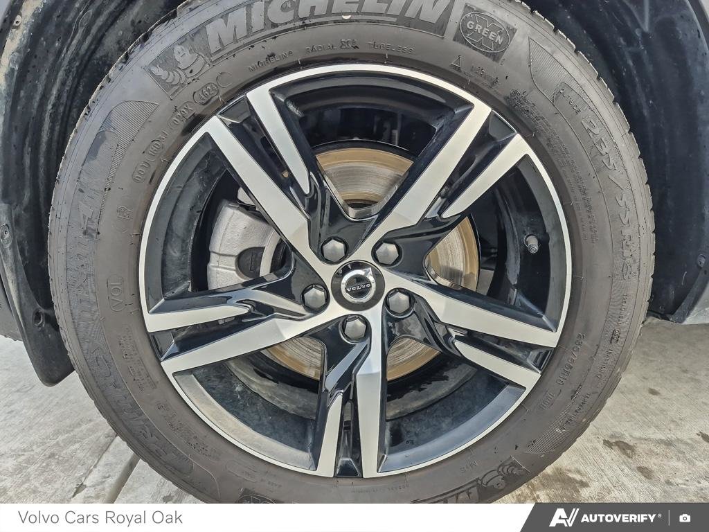 2025 Volvo XC40 Core Bright Theme-5