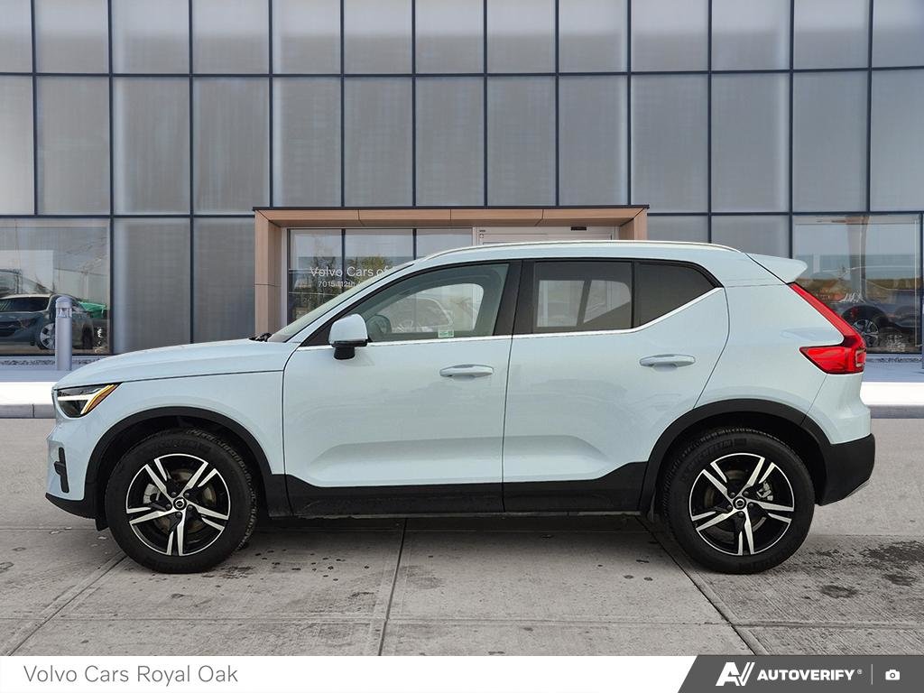 2025 Volvo XC40 Core Bright Theme-2
