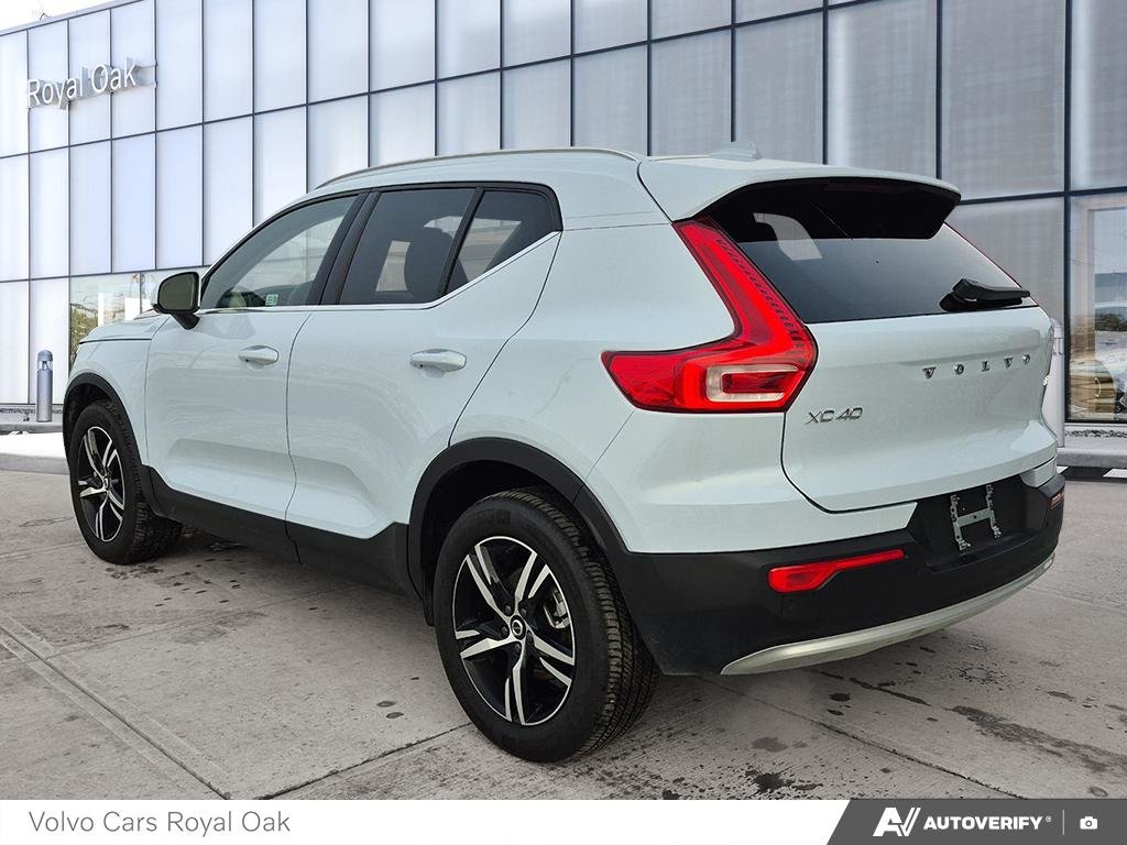 2025 Volvo XC40 Core Bright Theme-3