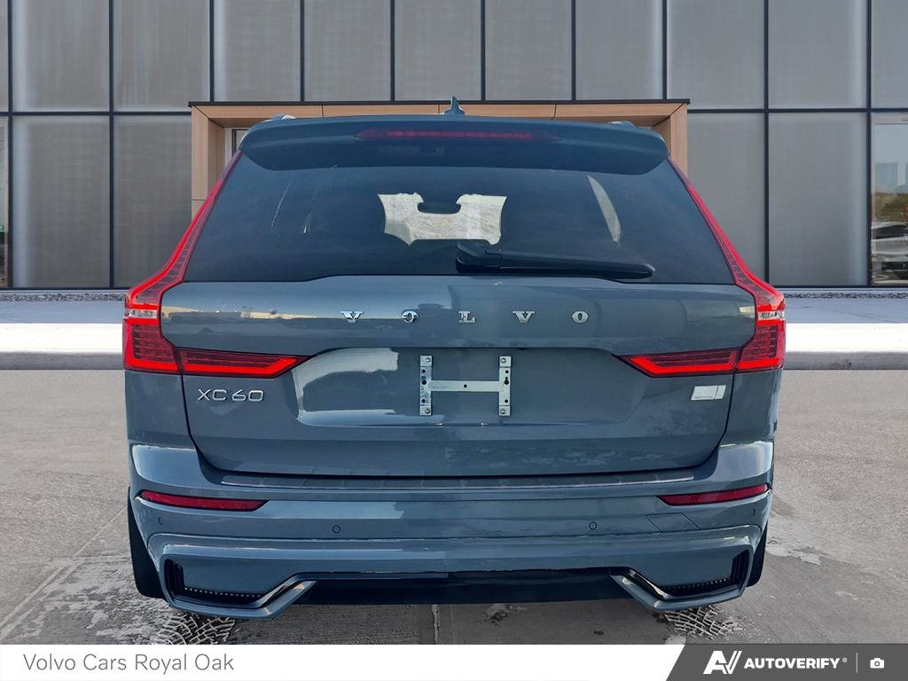 2024 Volvo XC60 Recharge Ultimate Dark Theme-4