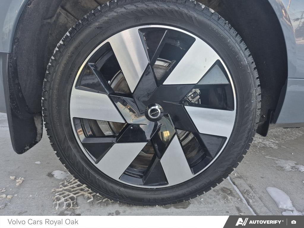 2024 Volvo XC60 Recharge Ultimate Dark Theme-5