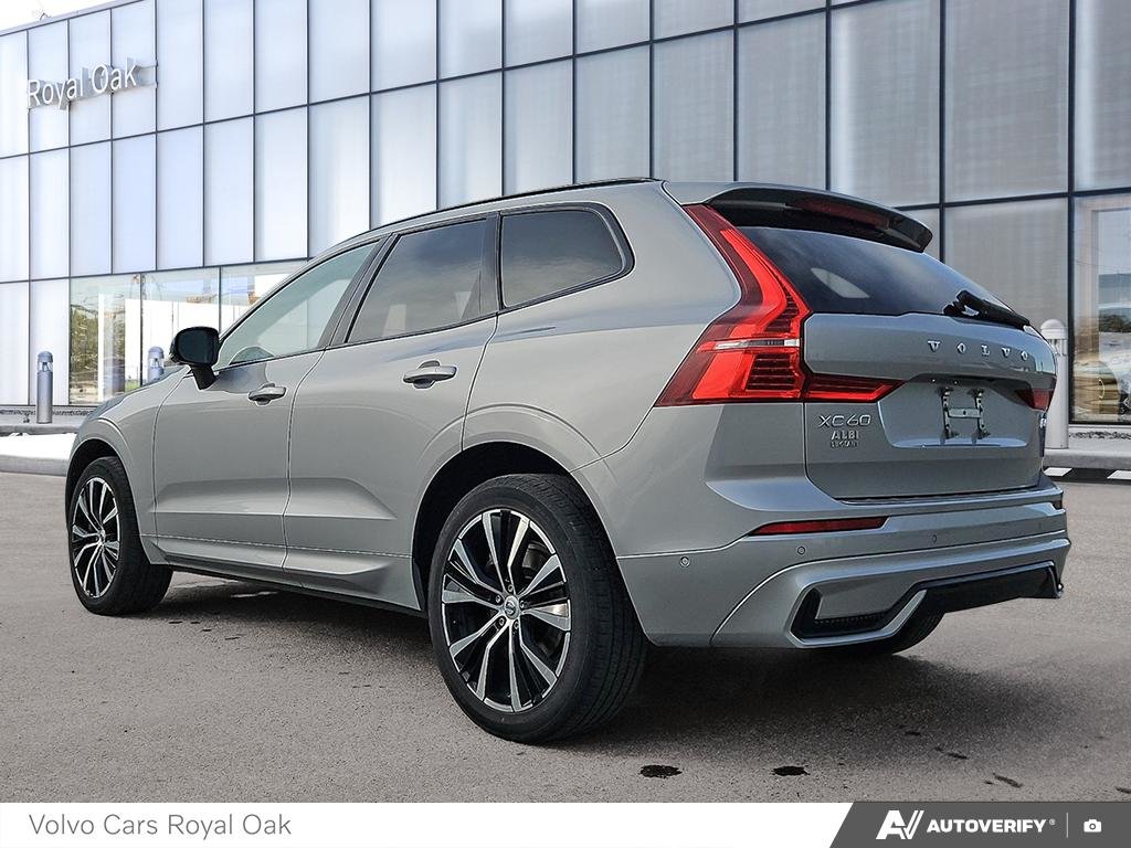 2023 Volvo XC60 Ultimate Dark Theme-3