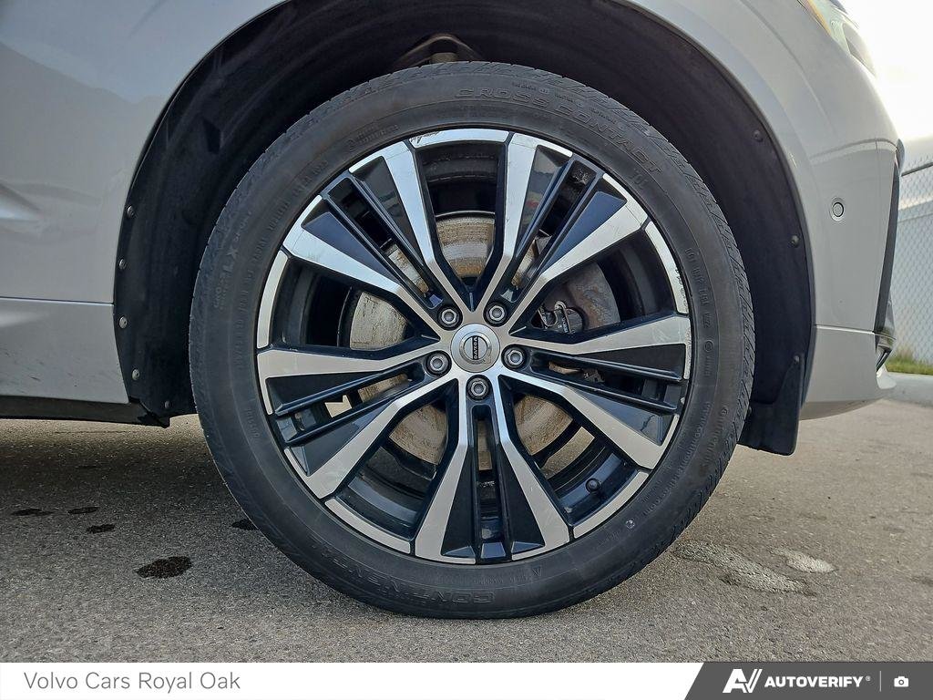 2023 Volvo XC60 Ultimate Dark Theme-5