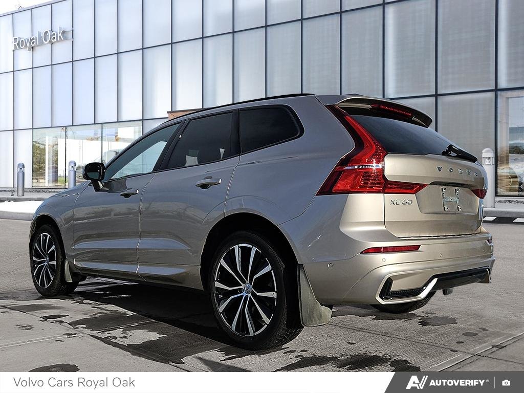 2023 Volvo XC60 Ultimate Dark Theme-3