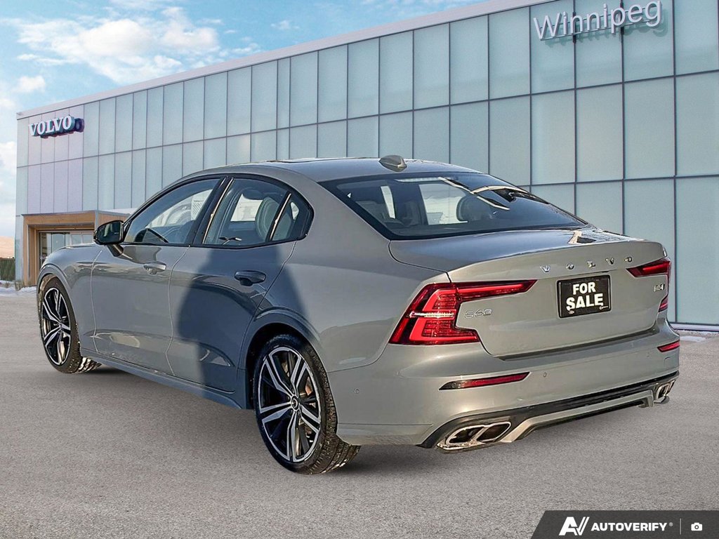 2022 Volvo S60 R-Design-3