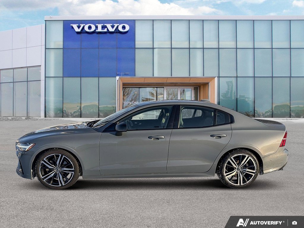 2022 Volvo S60 R-Design-2