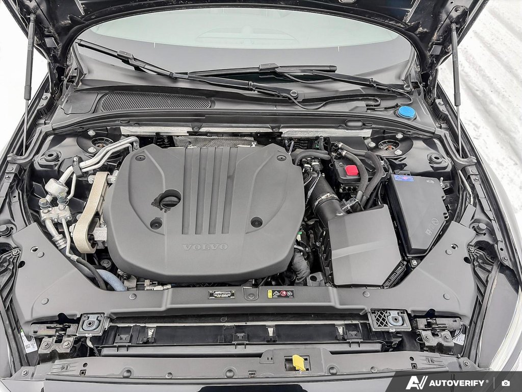 2022 Volvo S60 R-Design-6