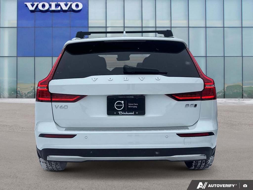 2026 Volvo V60 Cross Country Ultra-3