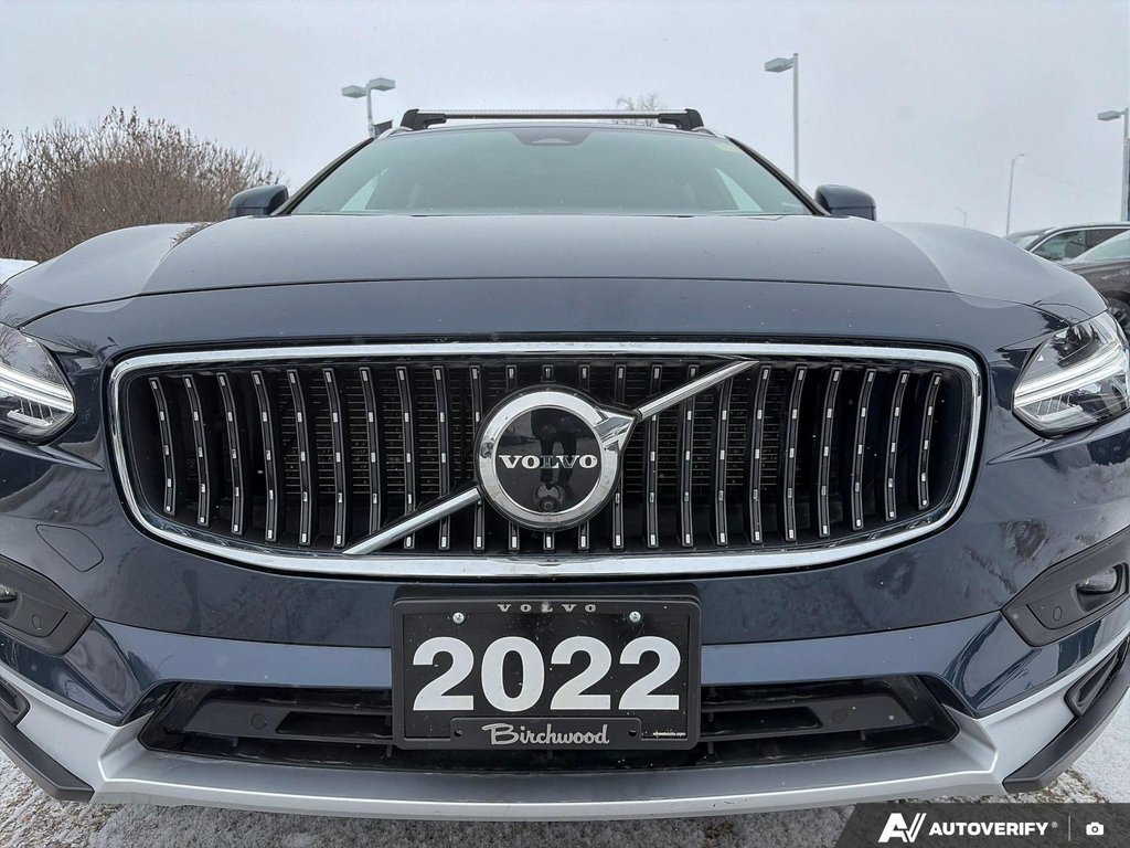 2022 Volvo V90 Cross Country B6 CC-5