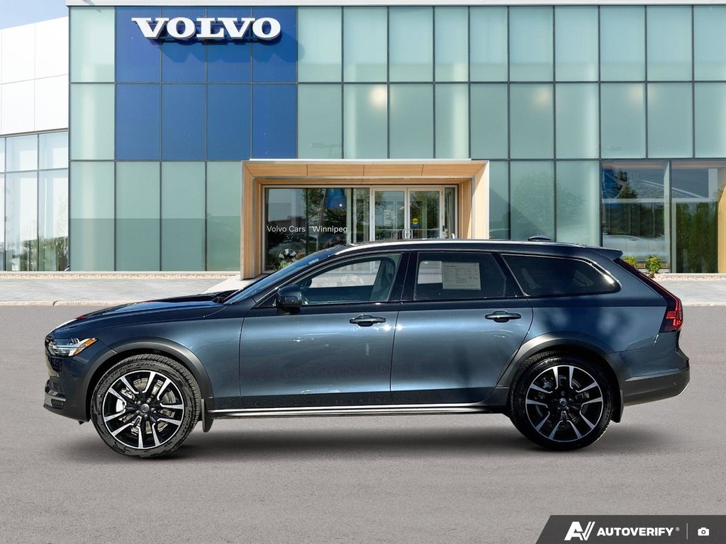 2026 Volvo V90 Cross Country Ultra-2