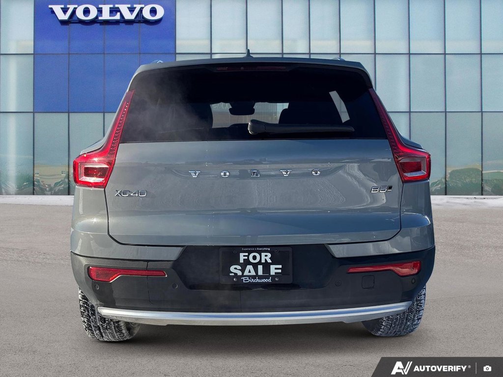 2025 Volvo XC40 Core Bright Theme-3
