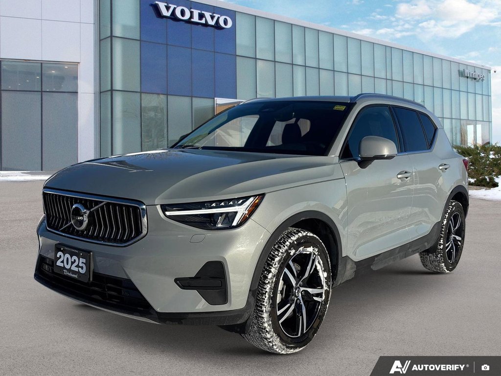 2025 Volvo XC40 Core Bright Theme-0