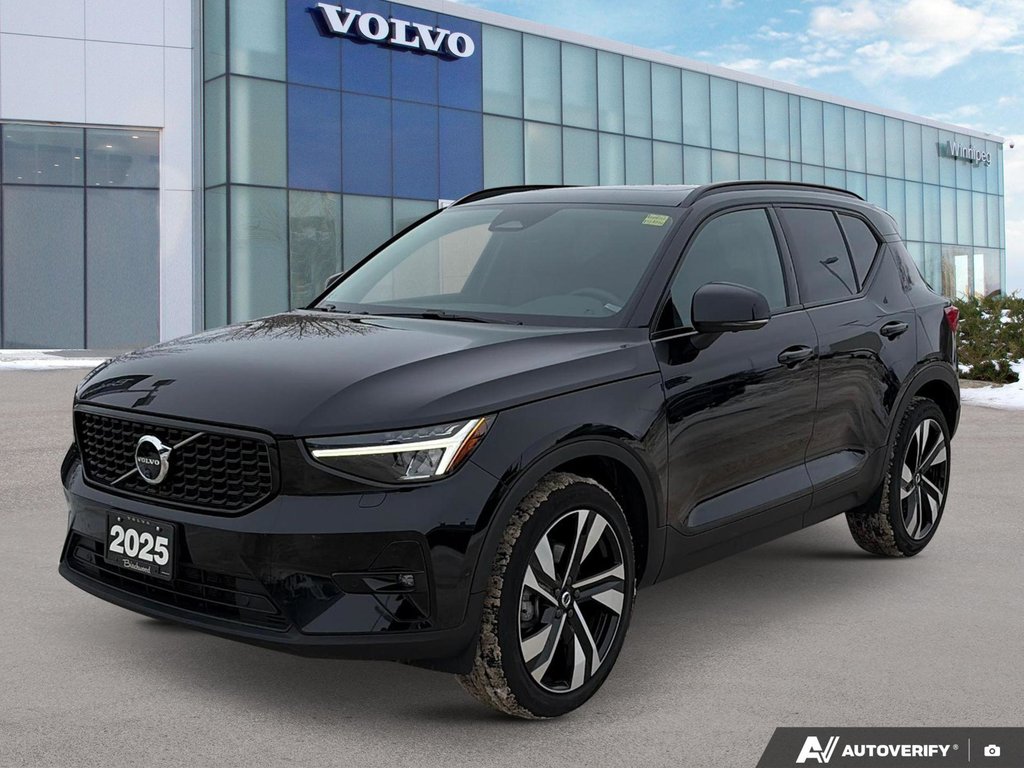 2025 Volvo XC40 Plus Dark Theme-0
