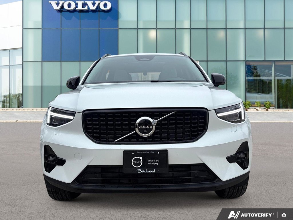 2026 Volvo XC40 Ultra Dark Theme-5