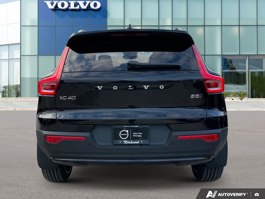 2026 Volvo XC40 Ultra Dark Theme-4
