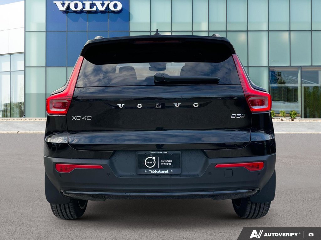 2026 Volvo XC40 Ultra Dark Theme-4