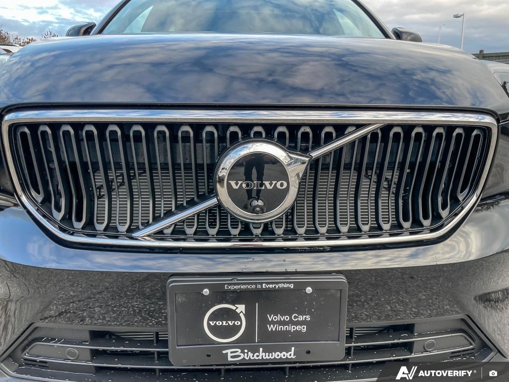 2026 Volvo XC40 Ultra Dark Theme-6