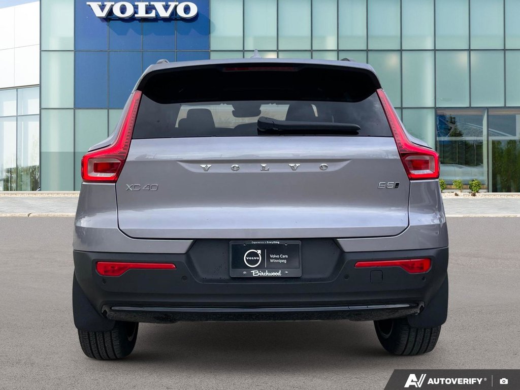 2026 Volvo XC40 Plus Dark Theme-4
