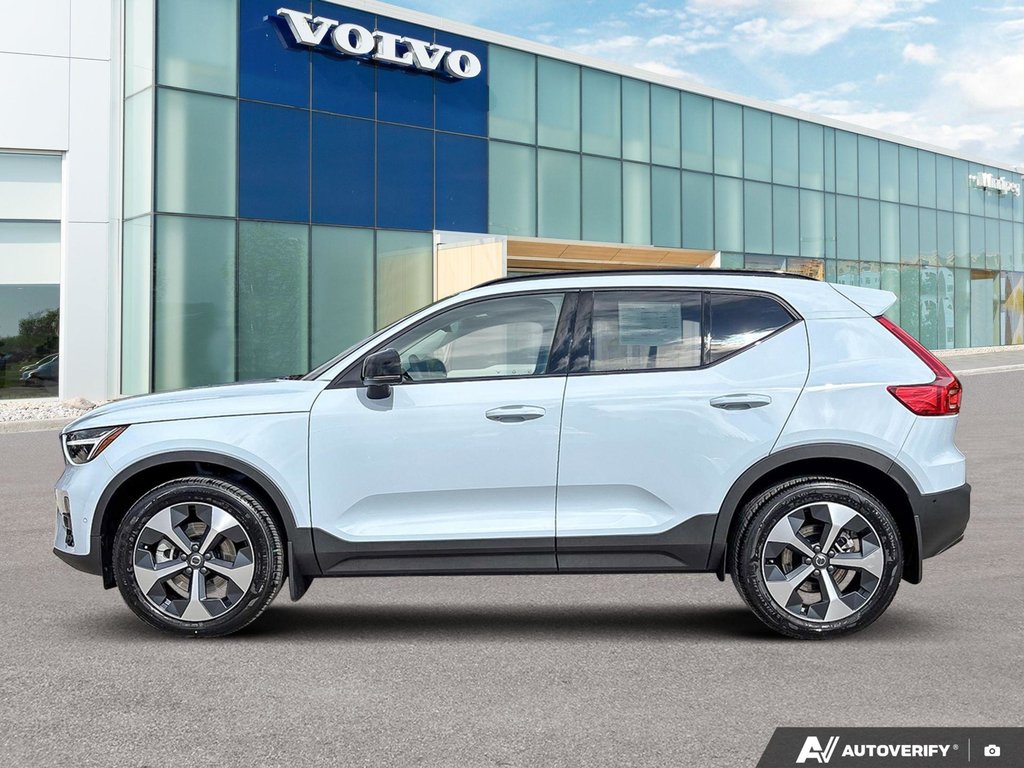 2026 Volvo XC40 Plus Dark Theme-2