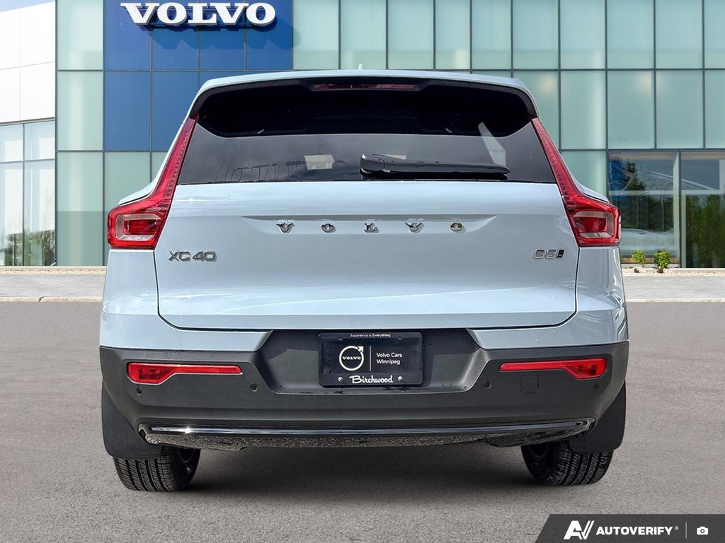 2026 Volvo XC40 Plus Dark Theme-4