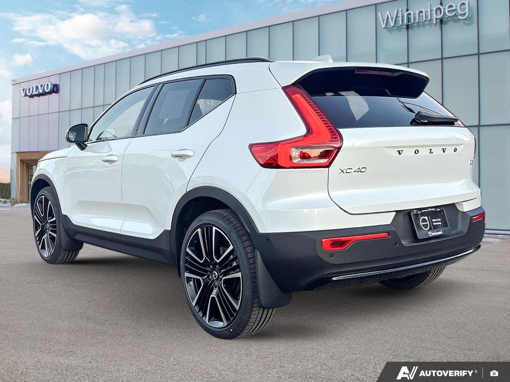 2026 Volvo XC40 Ultra Dark Theme-3