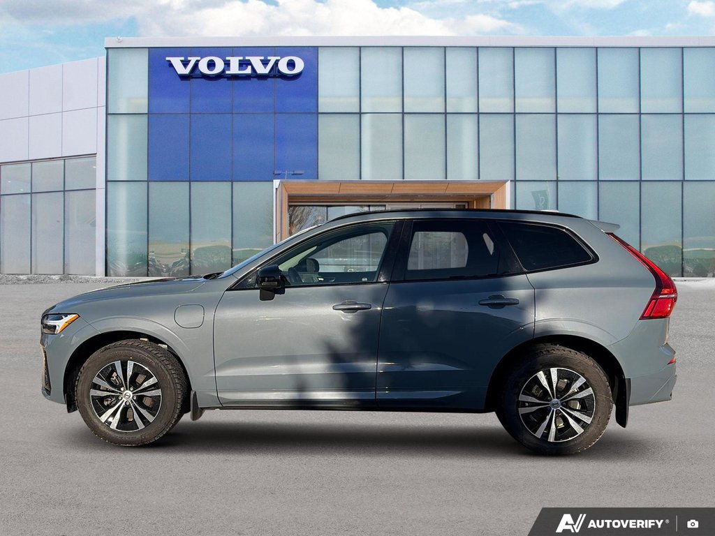 2024 Volvo XC60 Recharge Core Dark Theme-2
