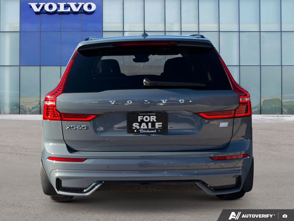 2024 Volvo XC60 Recharge Core Dark Theme-4
