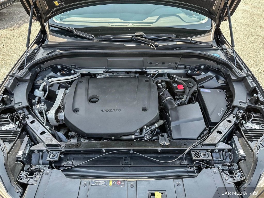 2023 Volvo XC60 Plus Bright Theme-7