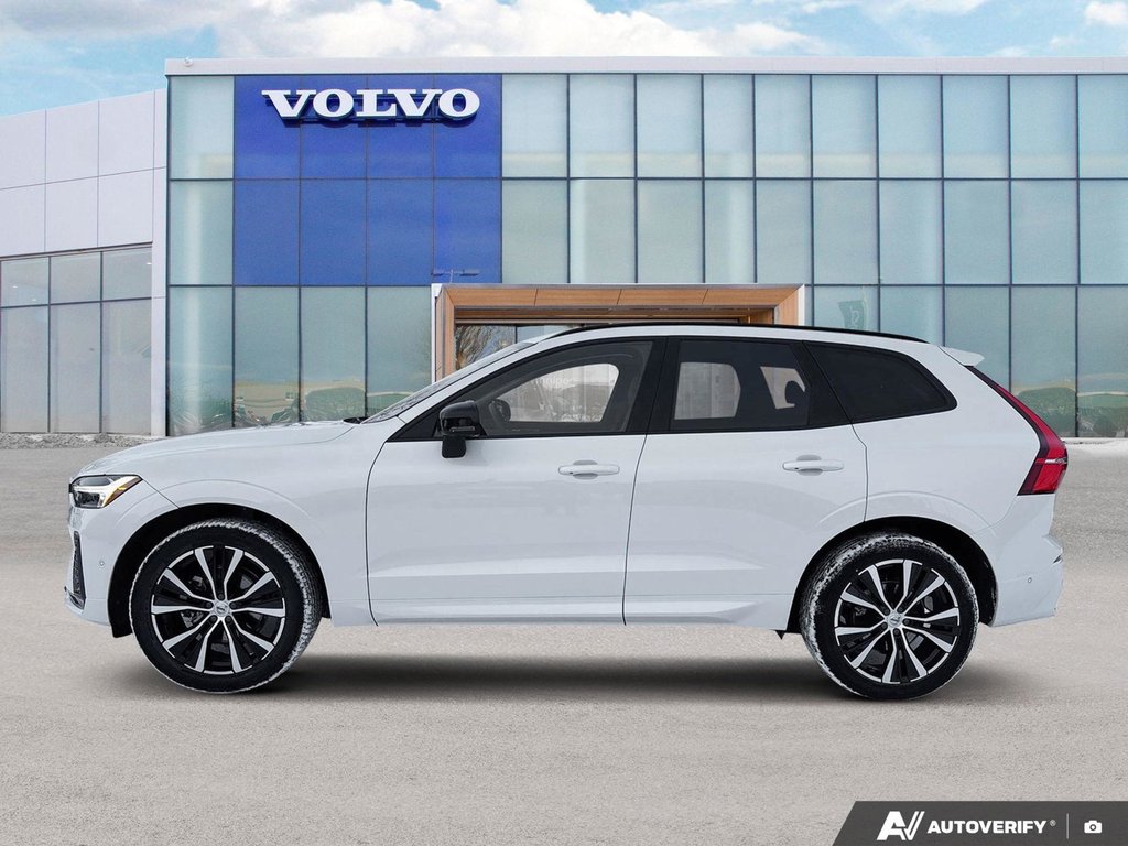 2025 Volvo XC60 Plus Dark Theme-2